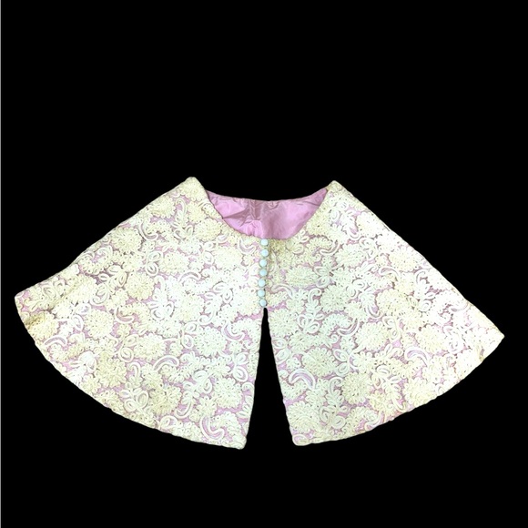 Antique Lace Caplet - Picture 7 of 7